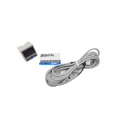 ZSE30AF-01-P SMC เครื่องปรับความดันดิจิตอล เครื่องปรับความดันประกอบ R1/8 จอแสดงสี 2 สี PNP Open Collector 1 Output