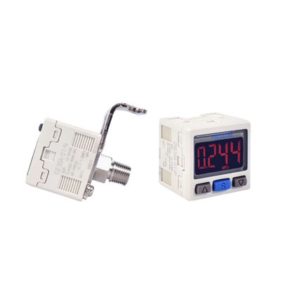 ZSE30AF-01-P SMC เครื่องปรับความดันดิจิตอล เครื่องปรับความดันประกอบ R1/8 จอแสดงสี 2 สี PNP Open Collector 1 Output