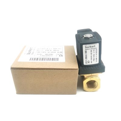 AC220V 00126219 วาล์วโซเลนอยด์ Burkert AC220V 6014 C ปิดปกติ G1/8 1.5 หลุมระบายน้ํา 8W กรอบวาล์วสแตนเลส 0 ~ 16bar