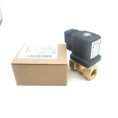 00126204 6014 D วาล์วโซเลโนอิดทองแดง Burkert เปิดปกติ G1/8 2.5 หลุมไหล AC220V 8W