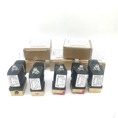 00125301 วาล์วโซเลนอยด์ Burkert 6013 ประเภทการกระทําโดยตรง G1 / 4 นิ้ว 2 / 2 ปิดปกติ 3.0 หลุมระบาย FKM ผนึก วาล์วทองแดงร่าง 24VDC 8W 0 ~ 6bar