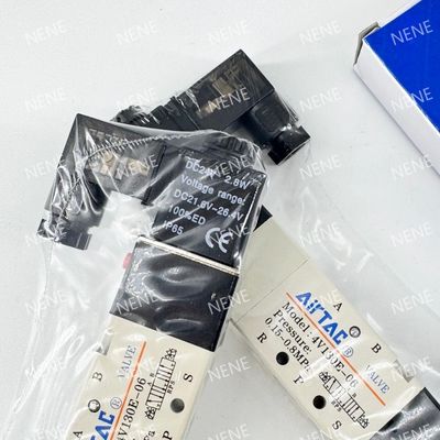4V230C-08 วาล์วไฟฟ้าแม่เหล็ก AIRTAC สําหรับความละเอียดของเหลว กติกา 5 ท่าประตู 3