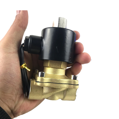 FKM Viton Seal Material Pilot Diaphragm Solenoid Valve ทํางานภายใน 0 ถึง 0.5 MPa ความดันสําหรับอุตสาหกรรมอัตโนมัติ 2W-200-20