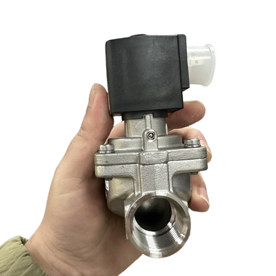 กระบวนการอุณหภูมิสูงแบบหนัก Burkert Solenoid Valve 00323986 00323987 00323988 00323989 ประเภท 6281 2/2 NC การขับเคลื่อนมือด้วยการช่วยเหลือโดยเซอร์โว G1 1/2 G2 Port 40.0 Flow Orifice FKM Seal