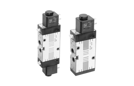 AVENTICS CD07 Series 5/3 Directional Valve with G1/4 Port and 24V DC Solenoid for Pneumatic Systems